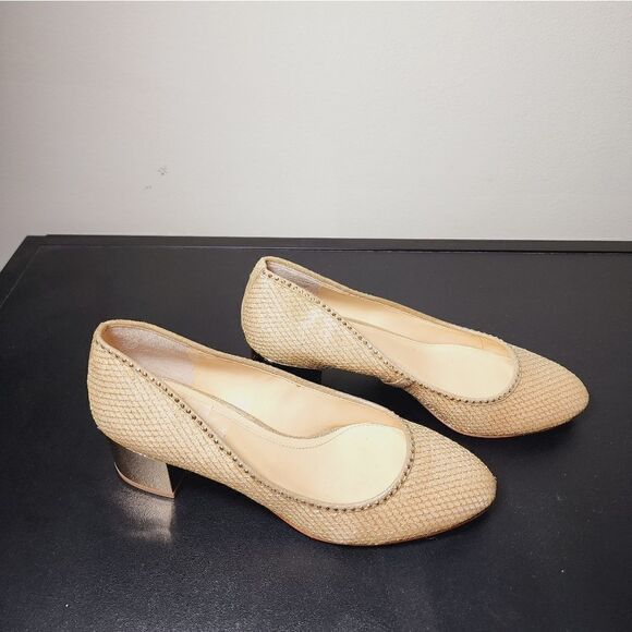 Vince Camuto - Picture 5 of 16